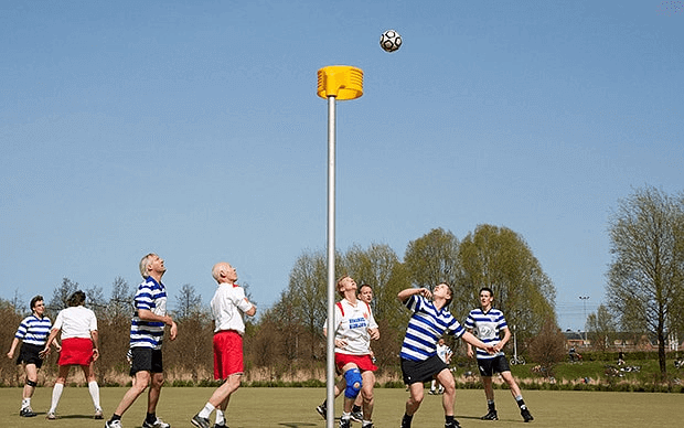 Wie man Korfball spielt
