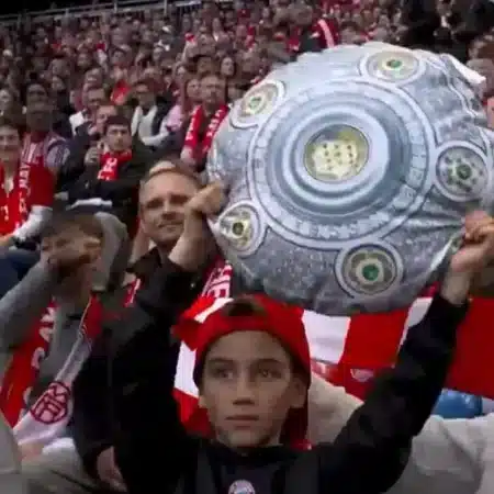 Von Rückstand zu Titel-Party: So feierte Bayern die frühe Meisterschale