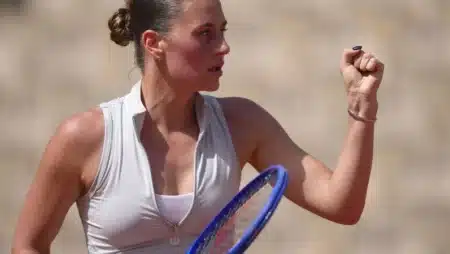 Marta Kostyuk siegt bei Roland Garros – nur Stunden nach Raketeneinschlag nahe Familienhaus